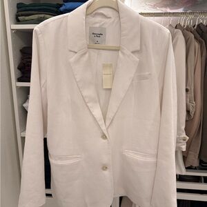 NWT Abercrombie & Fitch Women's Cream Blazer